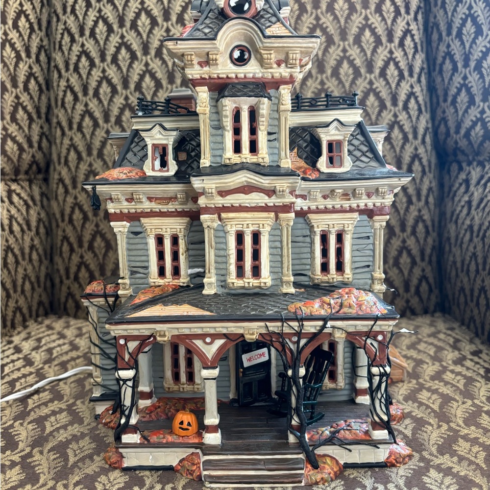 Department 56 Grimsley Manor